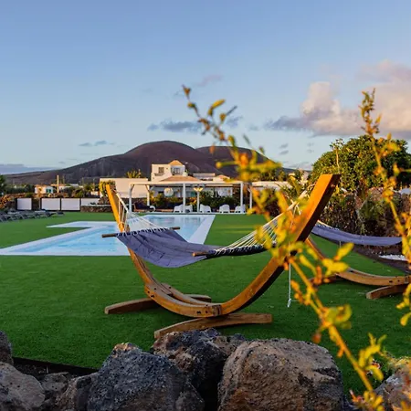 Kyuka Surfclub Hostel Lajares