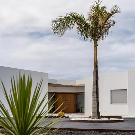 Kyuka Surfclub Hostel Lajares