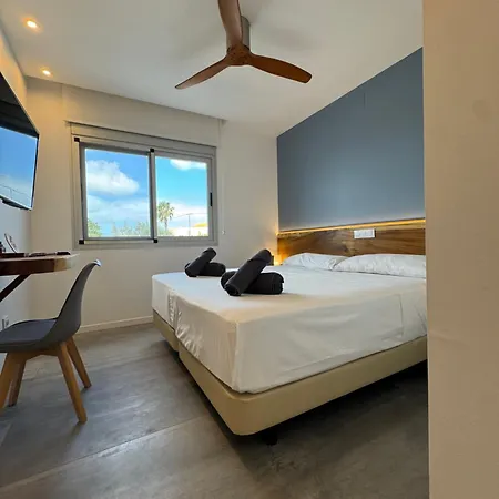 Kyuka Surfclub Hostel Lajares