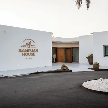 Kyuka Surfclub Hostel Lajares