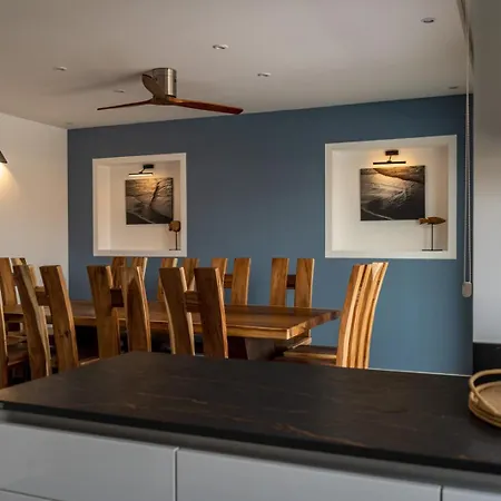 Kyuka Surfclub بيت شباب *