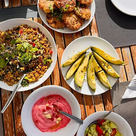 Kyuka Surfclub بيت شباب