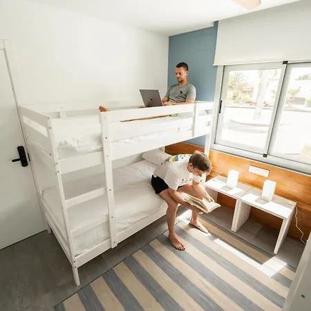 Kyuka Surfclub לאחארס