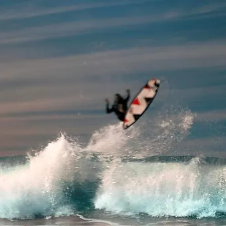 Kyuka Surfclub Vandrerhjem *