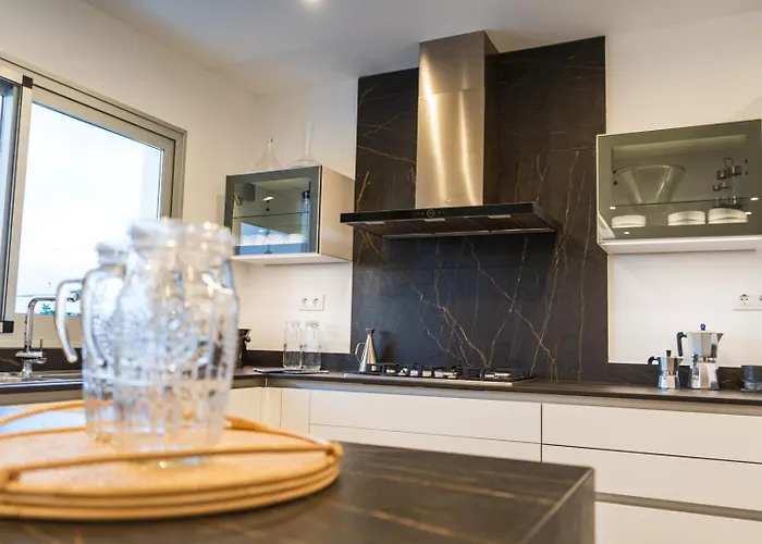 بيت شباب Kyuka Surfclub