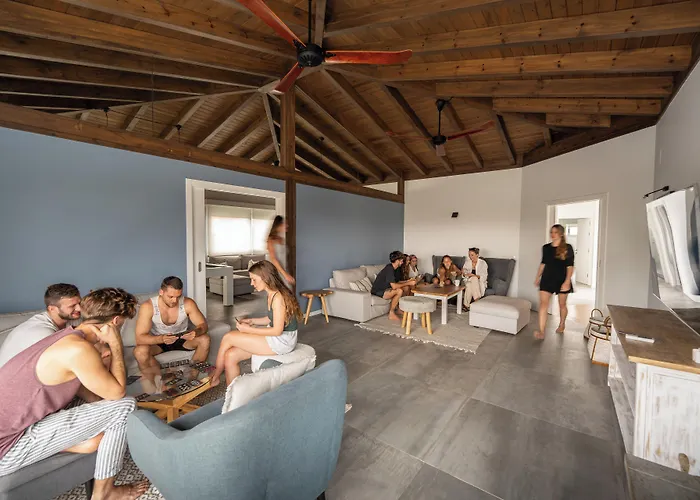 Kyuka Surfclub بيت شباب لاجاريس